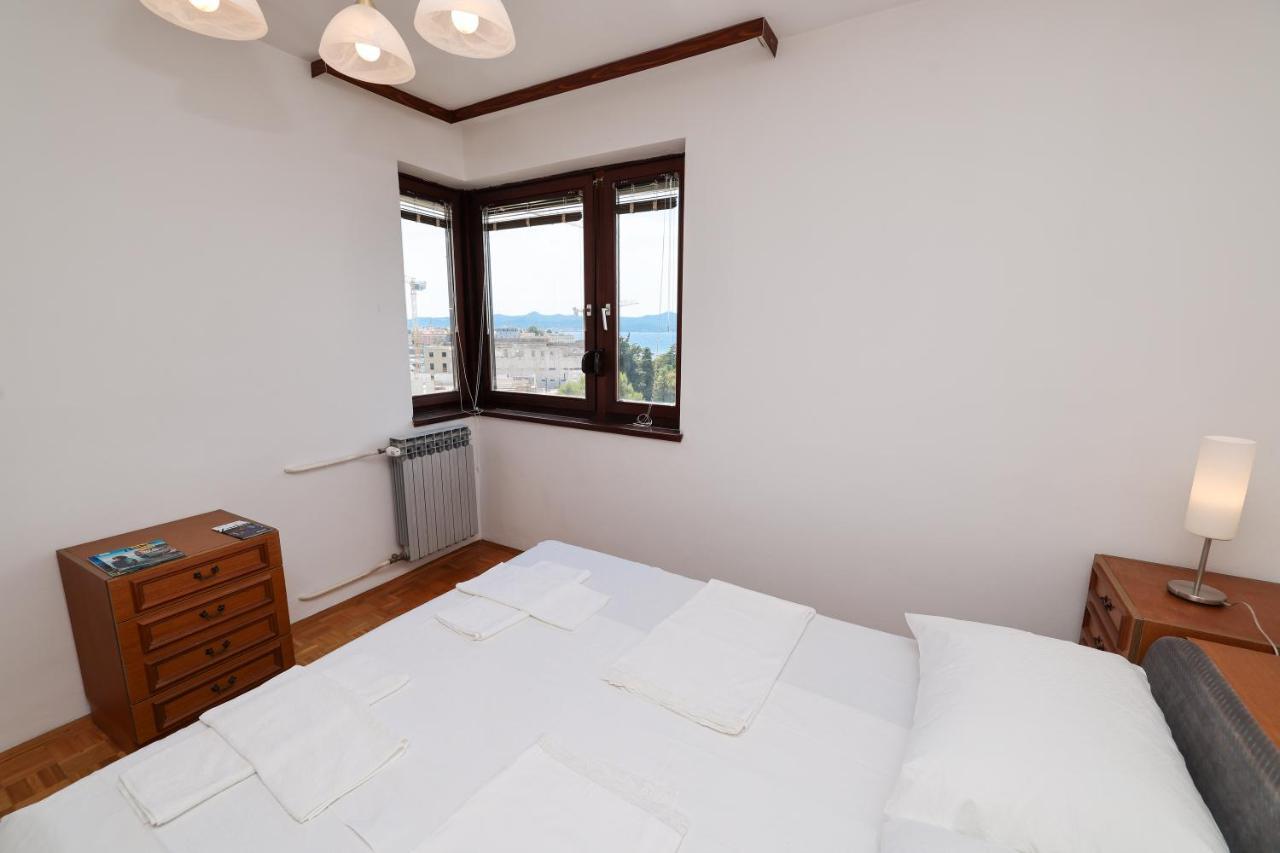 Apartman Three Bedroom Tesla Maraska *