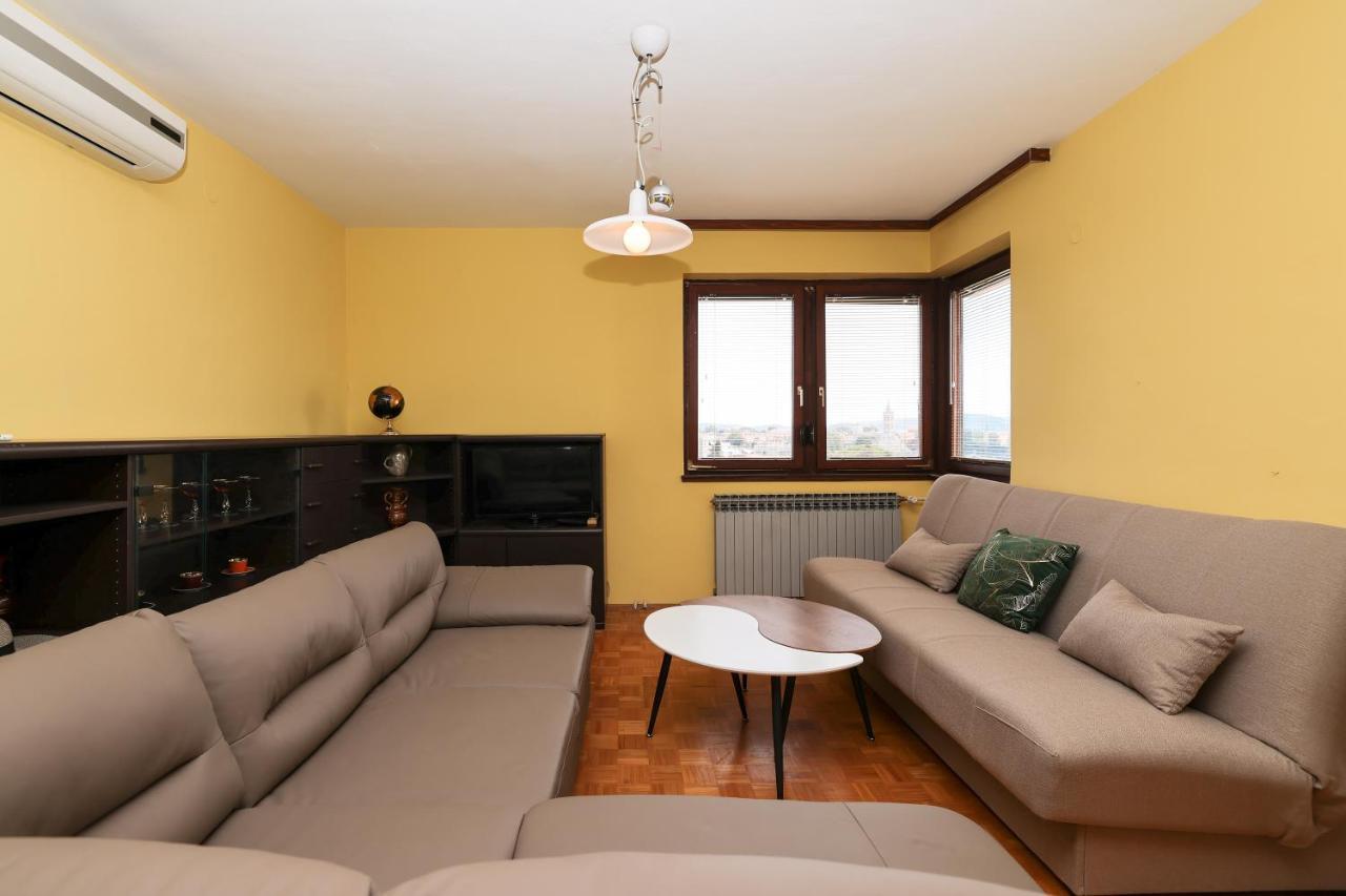 Three Bedroom Tesla Maraska Apartman Zára