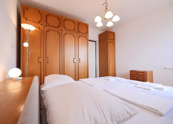 Three Bedroom Apartment Tesla Maraska