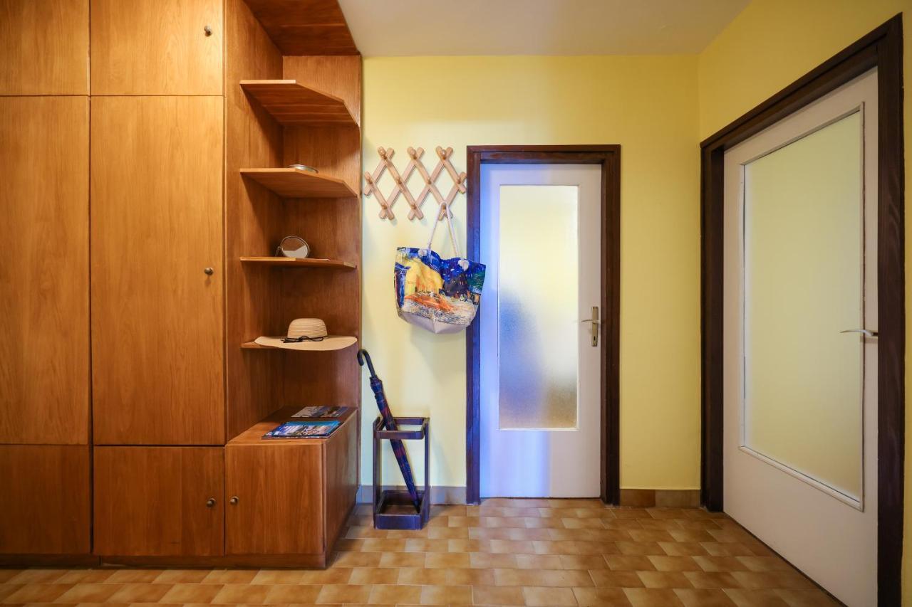 Apartment Three Bedroom Tesla Maraska