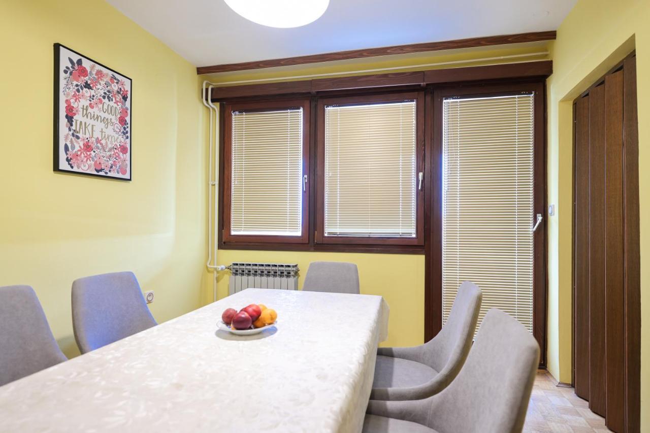 Three Bedroom Tesla Maraska Apartment