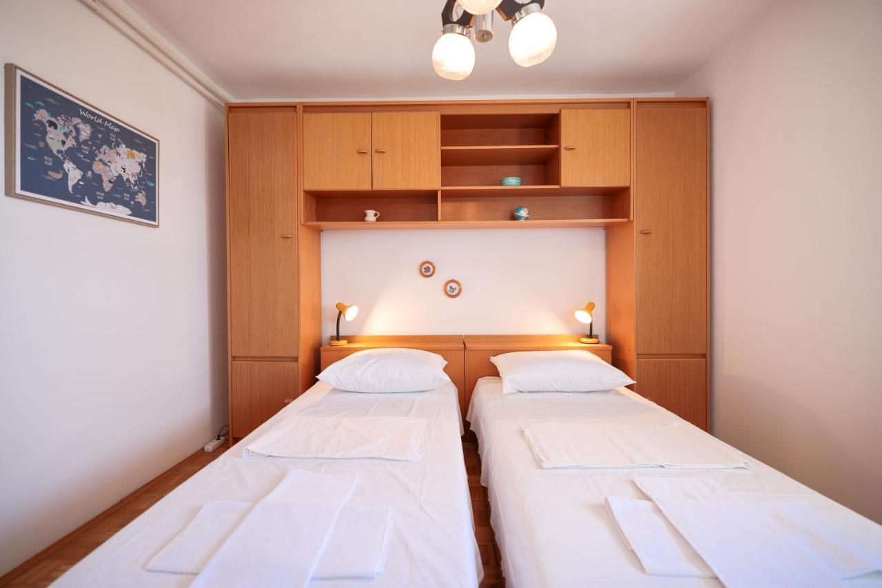 Apartment Three Bedroom Tesla Maraska