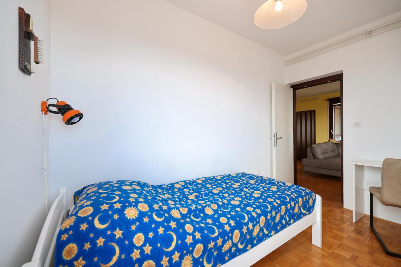 Three Bedroom Tesla Maraska Apartment