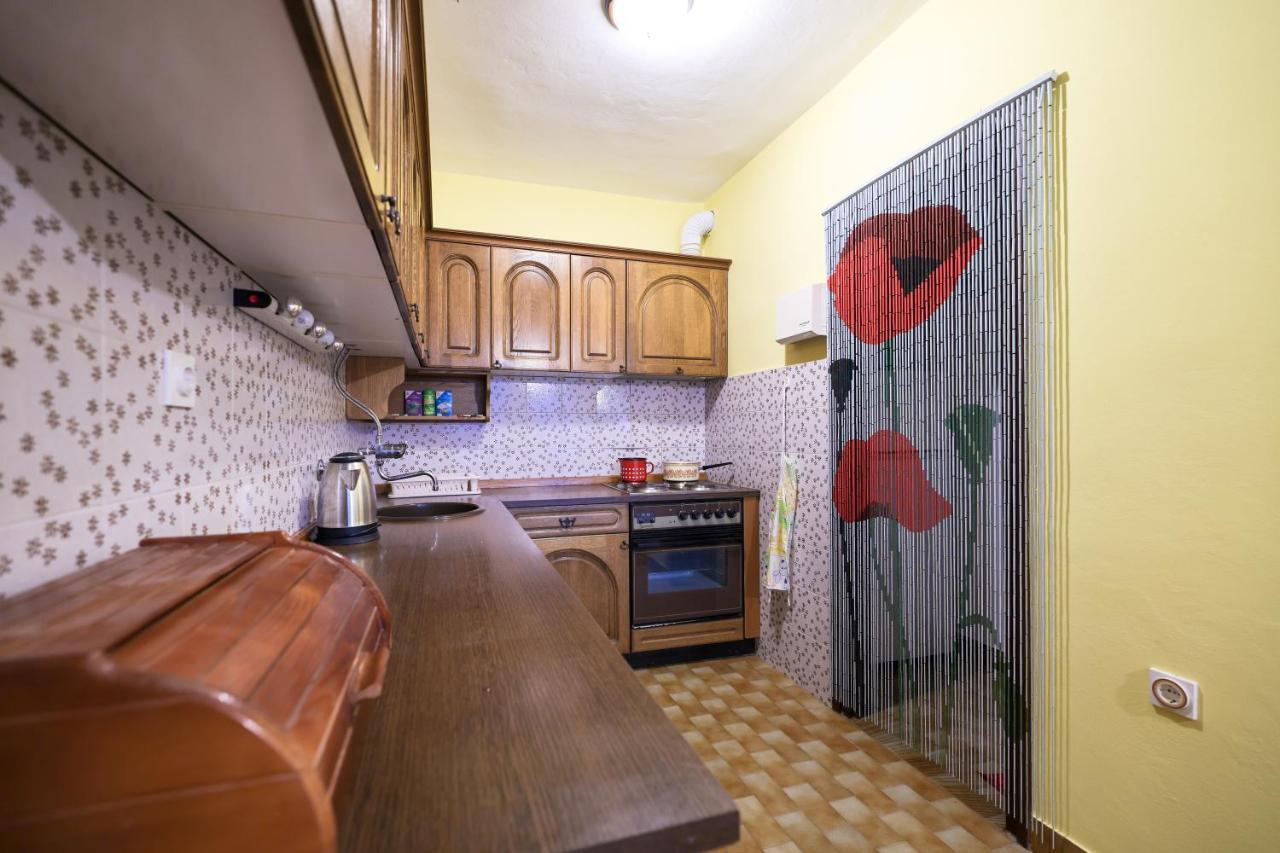 Three Bedroom Tesla Maraska Apartment Zadar