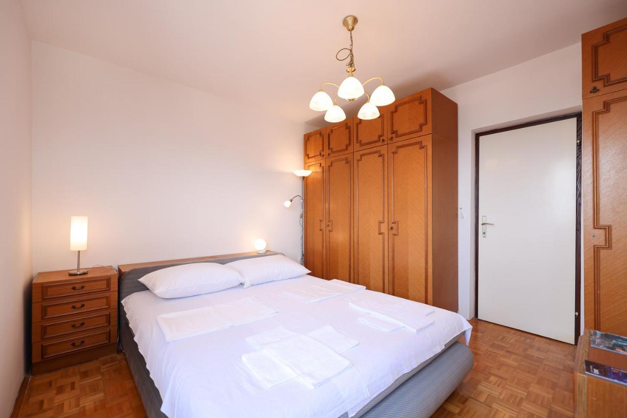 Three Bedroom Tesla Maraska * Zadar