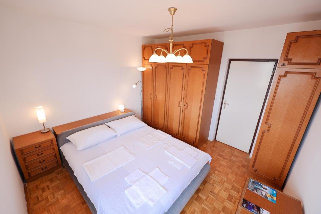 Apartment Three Bedroom Tesla Maraska
