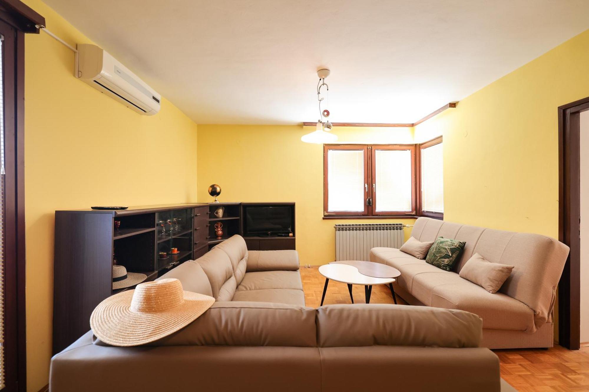 Apartment Three Bedroom Tesla Maraska Zadar