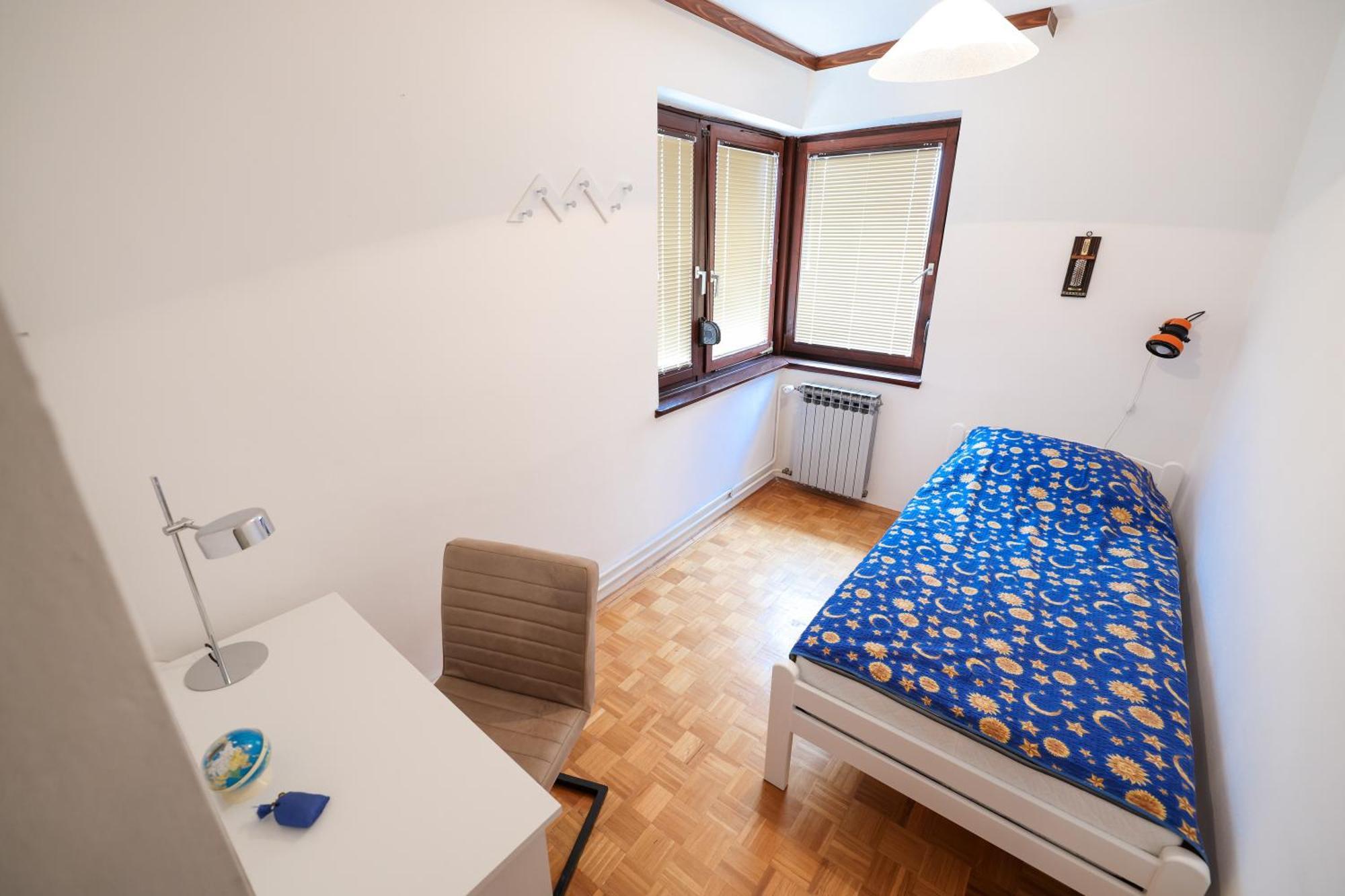 Three Bedroom Tesla Maraska Apartment *